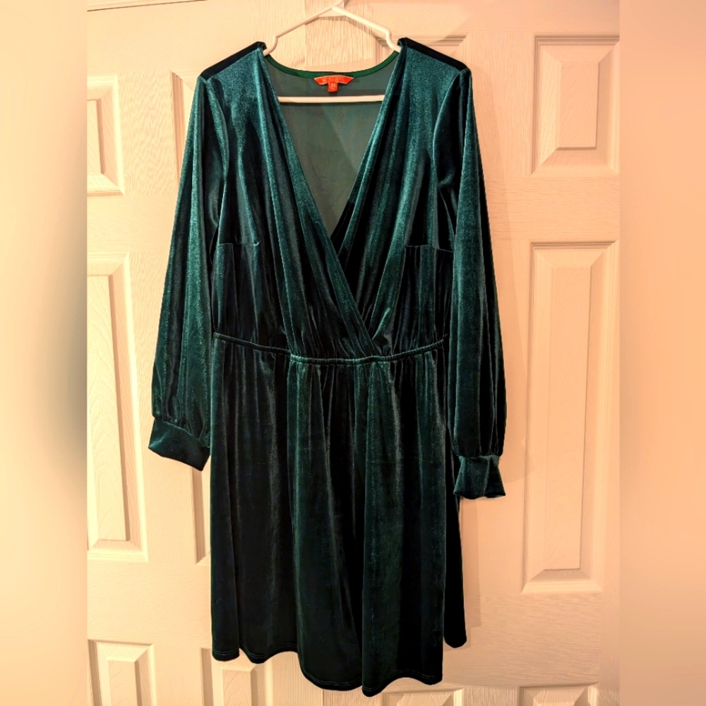 ModCloth Green Velvet Dress